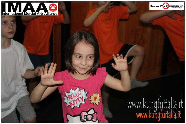 www.kungfuitalia.it accademia di kung fu academy caserta di Sifu Salvatore Mezzone scuola IMAA wing tjun chun tsun difesa personale festa bambini chi (39)